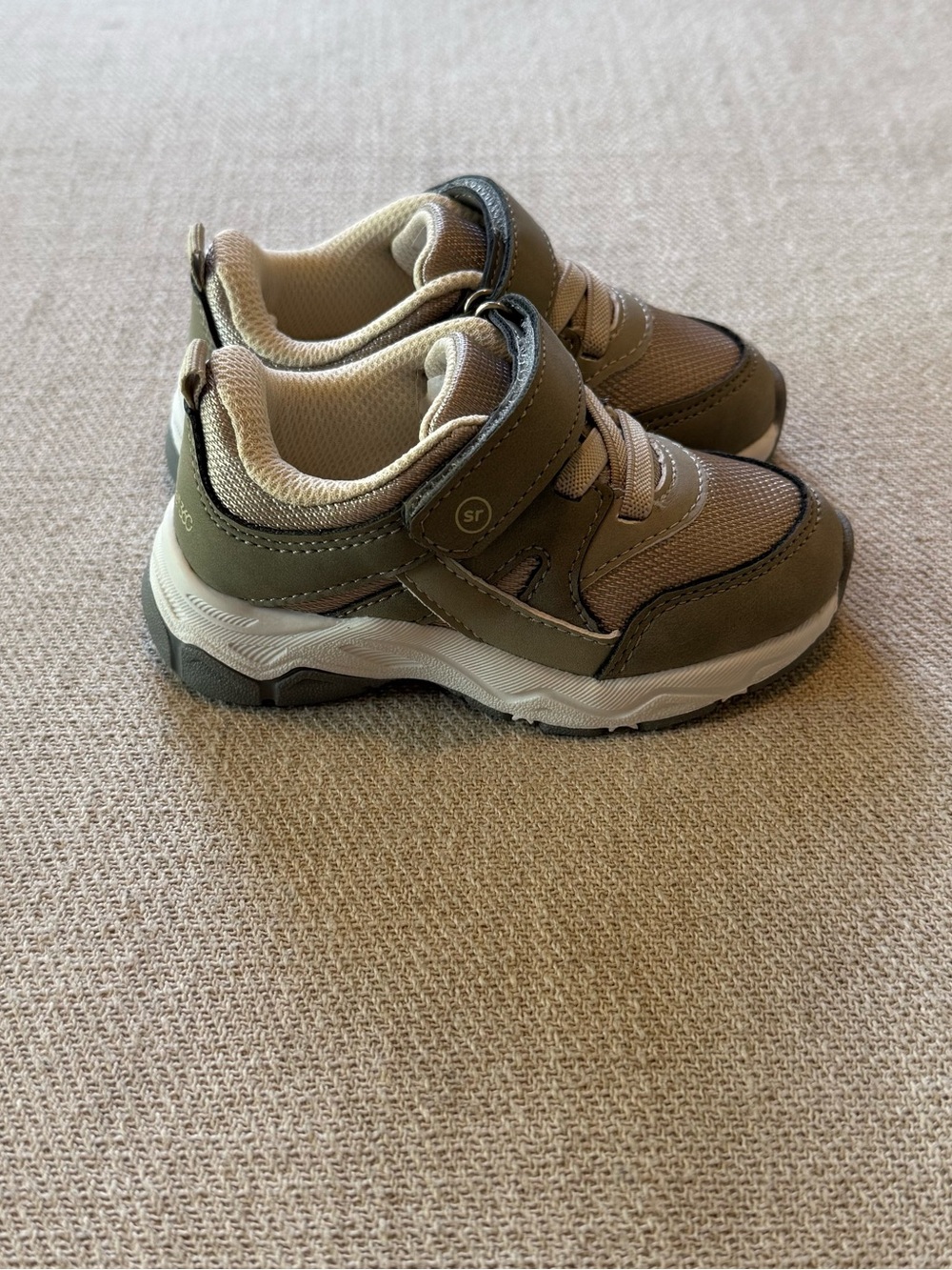 NWOT Stride Rite 360 Ace 2.0 Toddler Sneakers Gray Tan Khaki Size 6M Hook & Loop - Picture 3 of 8
